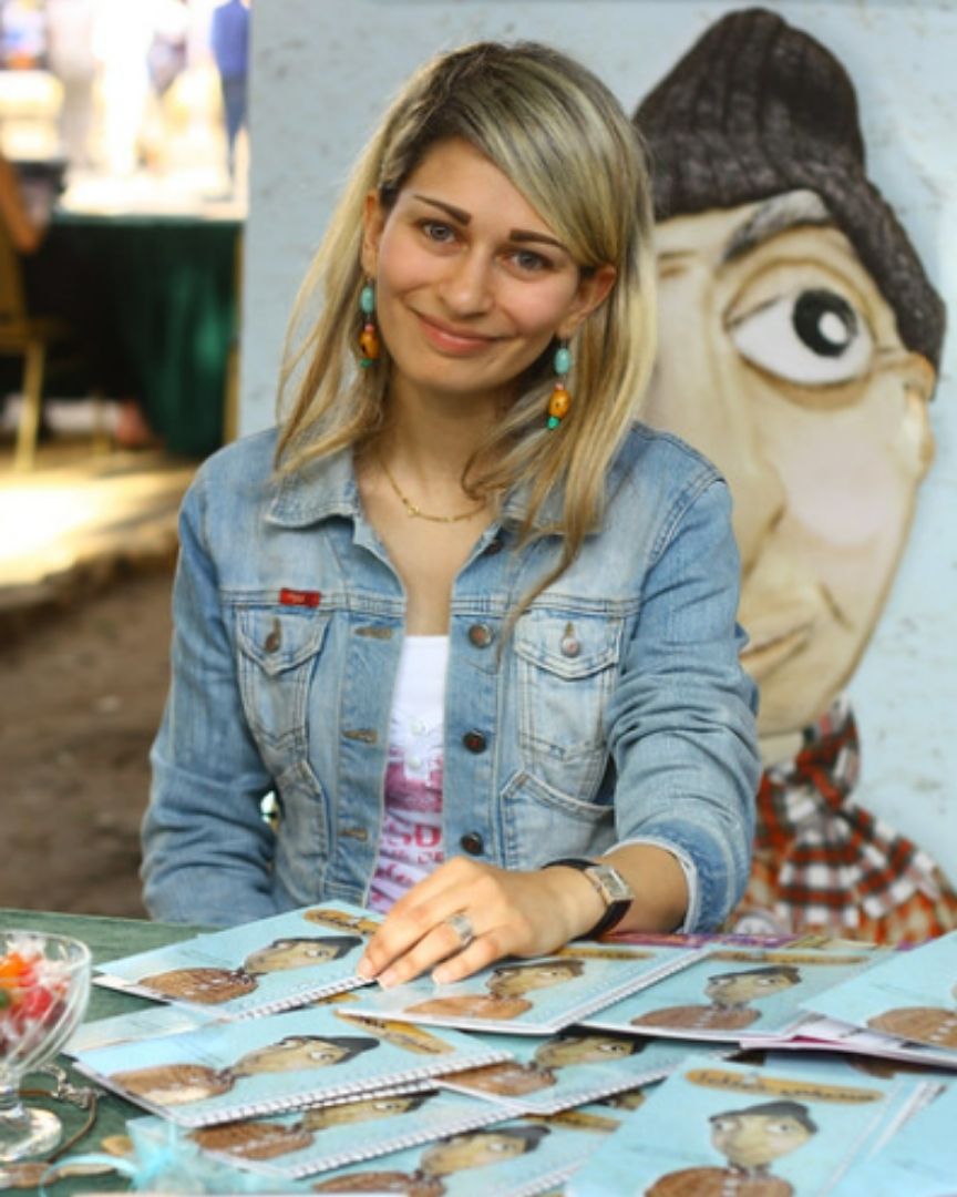 Mona Yakzan