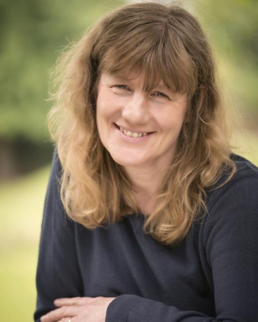 Gwen Lowe